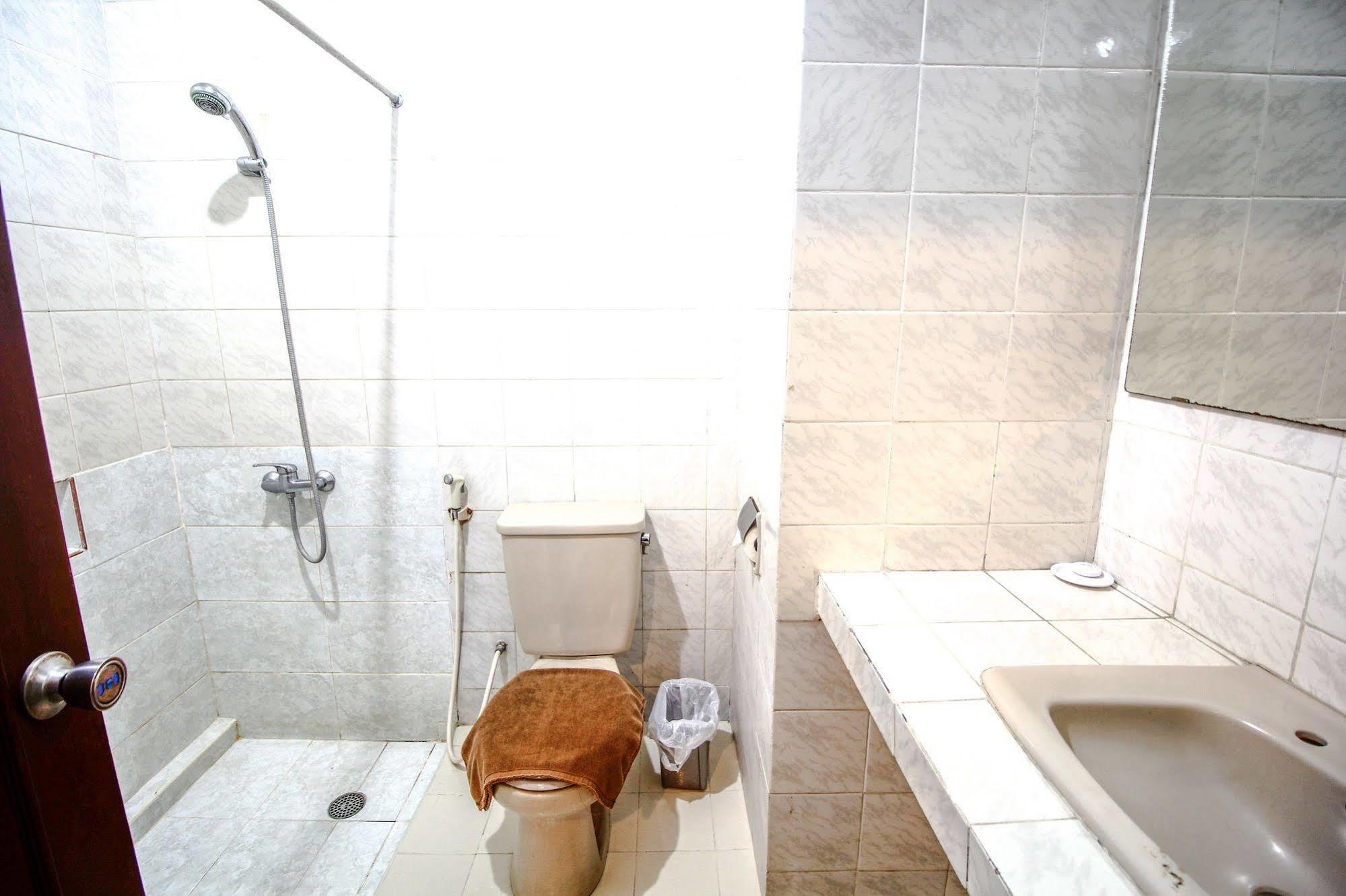 Paradiso Beach Inn Kuta Lombok Zewnętrze zdjęcie